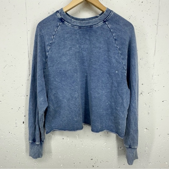 Project Social T Women’s size Large Blue Roll Up Crop Sweatshirt - Picture 1 of 12